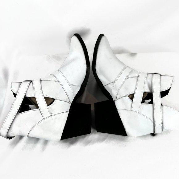 Musse and Cloud Women's Boots Booti Size 8 Western Buckes Bride Made in Spain - Picture 4 of 7